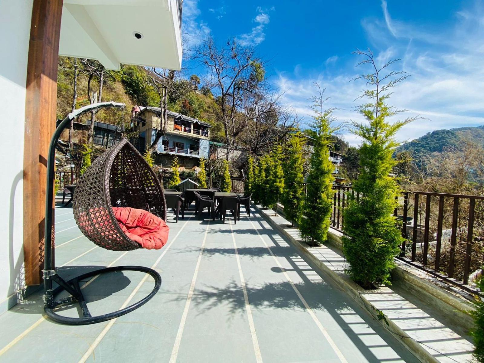 The Aesthetic Hotel & Restaurant Бхімтал Екстер'єр фото