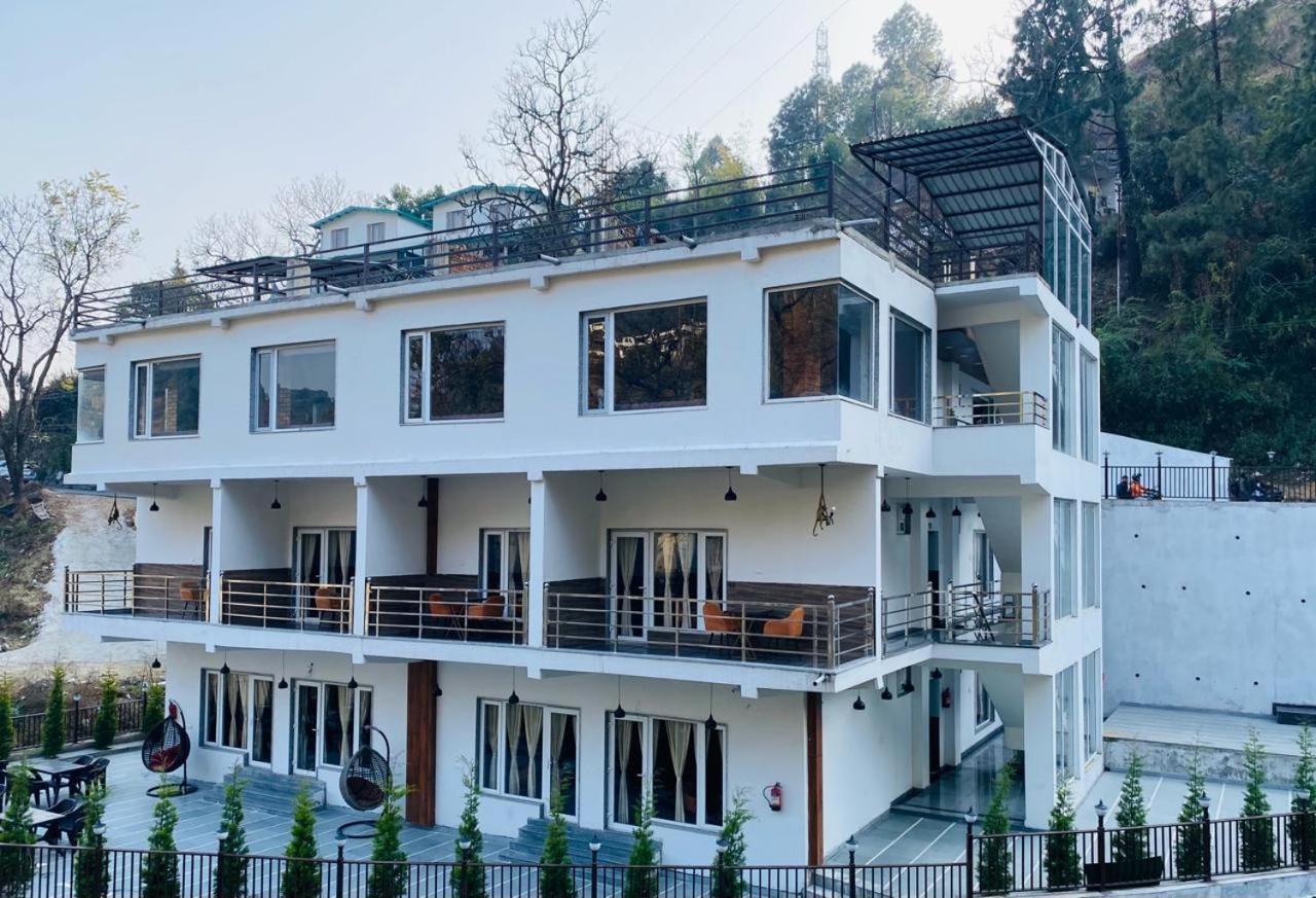 The Aesthetic Hotel & Restaurant Бхімтал Екстер'єр фото