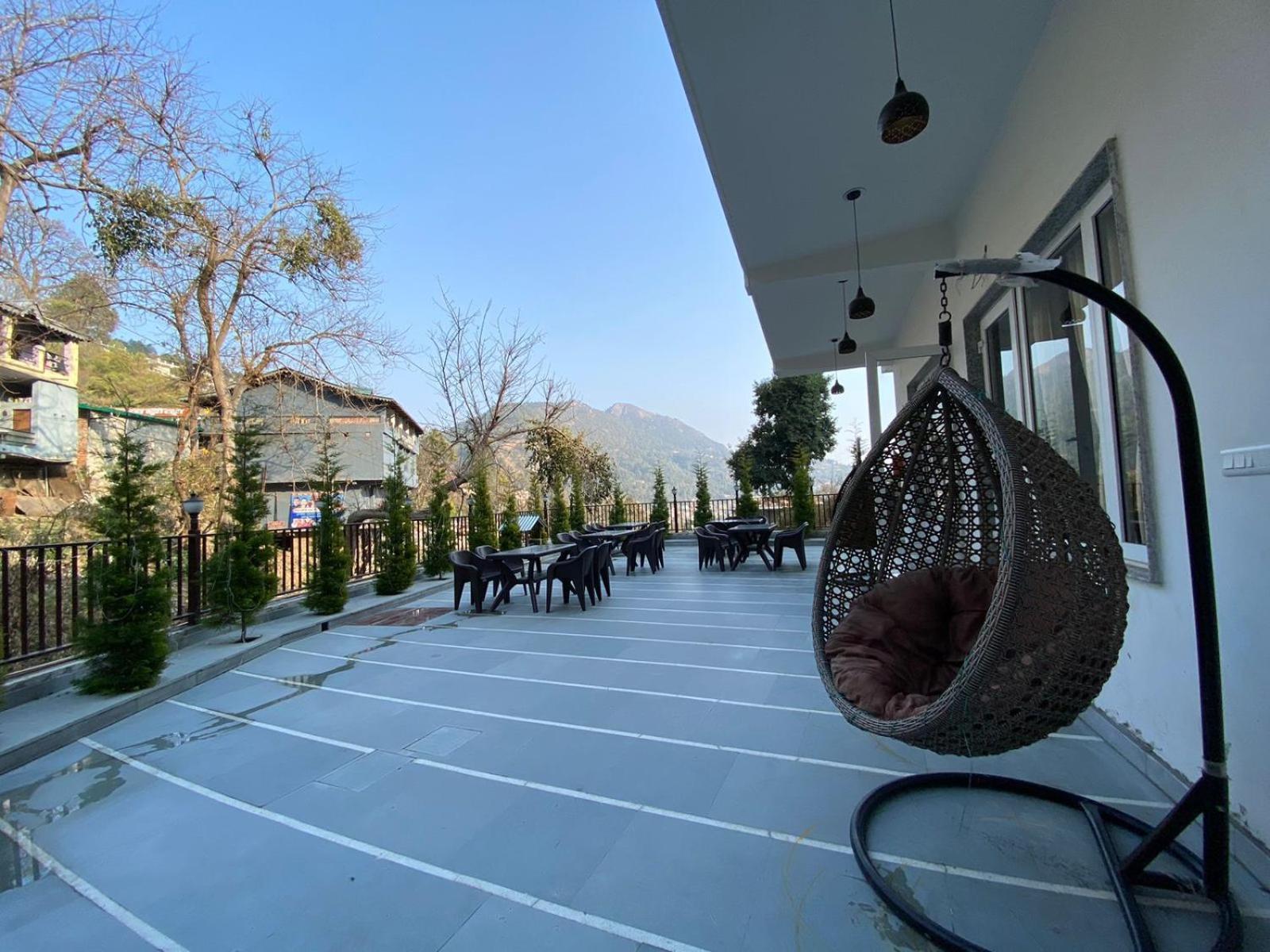 The Aesthetic Hotel & Restaurant Бхімтал Екстер'єр фото