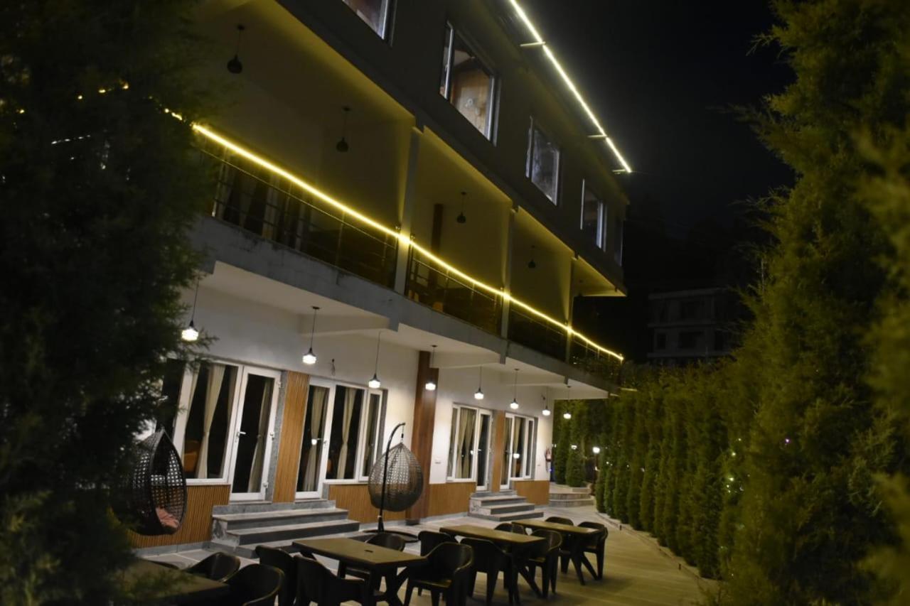 The Aesthetic Hotel & Restaurant Бхімтал Екстер'єр фото